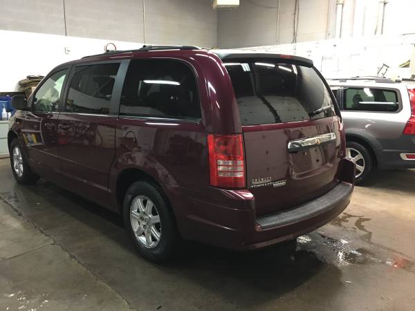 2008 CHRYSLER TOWN & COUNTRY 4D WAGON TOURING 1 owner clean carfax for sale in Fairfield, NY – photo 6