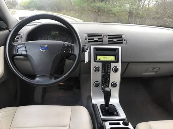 2011 *Volvo* *V50* *T5* - cars & trucks - by dealer - vehicle... for sale in Malvern, PA – photo 6