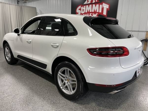 2017 PORSCHE Macan Compact Luxury Crossover SUV AWD LOW miles! for sale in Parma, NY – photo 6