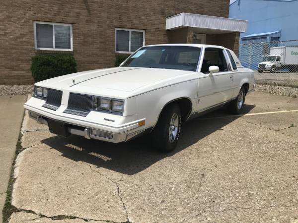1986 Oldsmobile Cutlass Supreme Brougham * 54k miles * RUST FREE * V-8 for sale in Wickliffe, OH