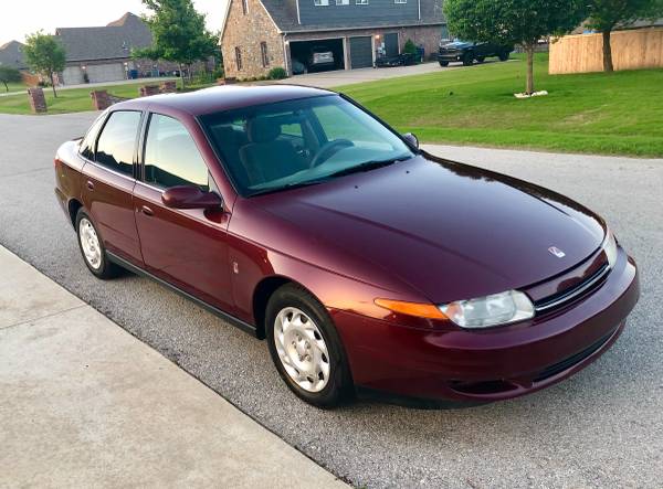 2001 Saturn L200 Very clean and nice car!!! for sale in Owasso, OK