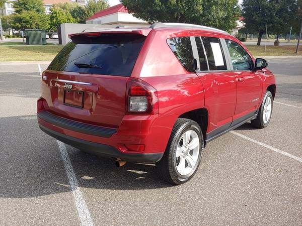 2016 JEEP COMPASS SPORT LOW MILES! 26+ MPG! RUNS/DRIVES LIKE NEW! for sale in Norman, TX – photo 3