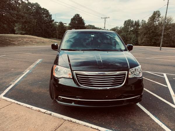 2015 Chrysler/Dodge Town & Country—-Touring—L for sale in Coldwater, MS – photo 2