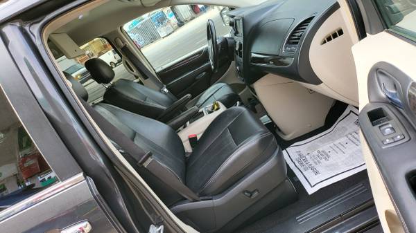 2012 Chrysler Town and country Touring-L 129, 200 miles - cars & for sale in Brooklyn, NY – photo 11