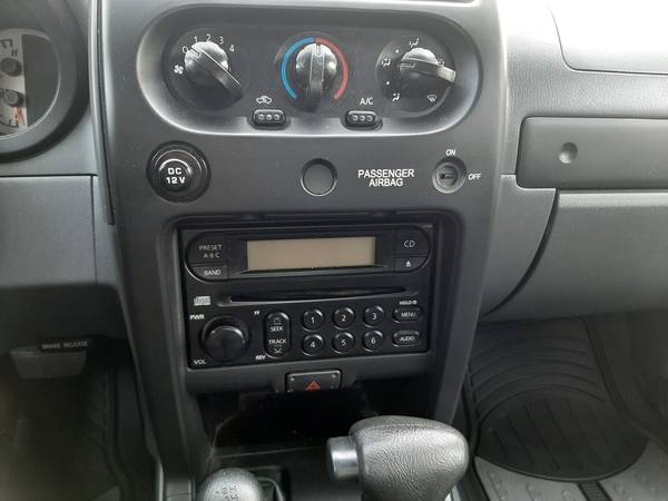 2004 Nissan Frontier SC-V6 King Cab for sale in New London, WI – photo 10