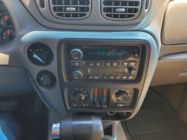 2006 Chevy Trailblazer LS - cars & trucks - by dealer - vehicle... for sale in Fort Atkinson, WI – photo 9