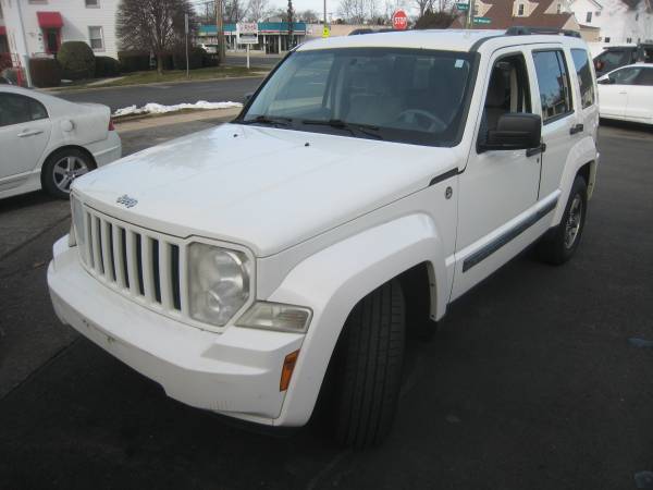2008 JEEP LIBERTY SPORT - 4X4 - NO ACCIDENTS - - by for sale in East Meadow, NY