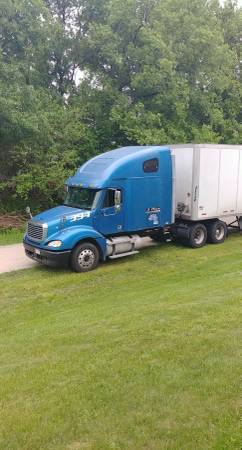 Freightliner columbia 2005 excellent condition for sale in mccok Il, IL – photo 2