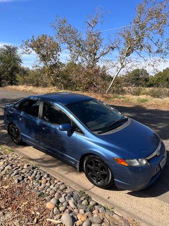 08 HONDA CIVIC-CLEAN TITLE! SMOGGED AND REGISTERED 5k or 6k Trade for sale in Chico, CA