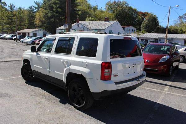 2012 Jeep Patriot Latitude 4x4 4dr SUV - - by dealer for sale in Johnson City, TN – photo 6