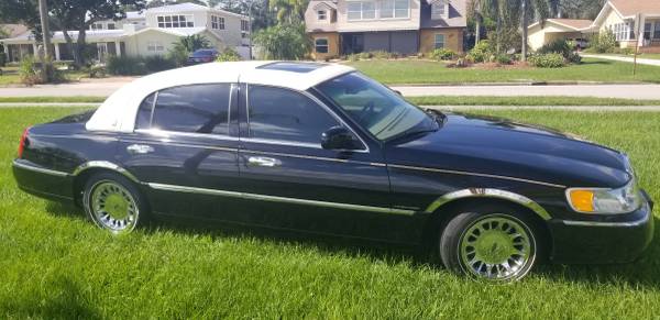 SOLD !2000 Lincoln Town Car 22,000 Original Miles One Owner Garaged. for sale in Sebring, FL – photo 6
