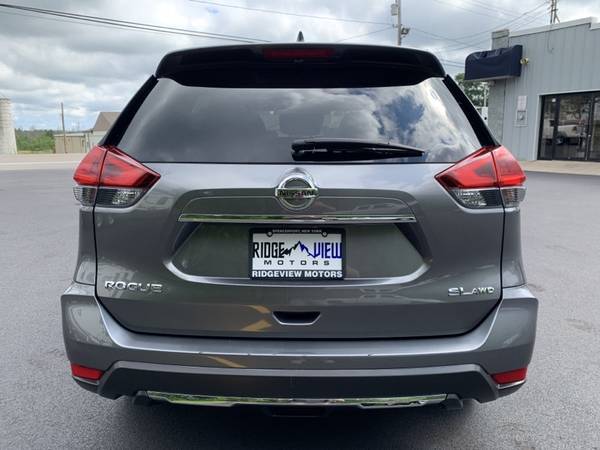 2018 Nissan Rogue SL suv Gun Metallic - cars & trucks - by dealer -... for sale in Spencerport, NY – photo 4