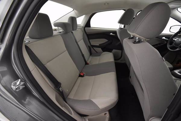 2014 Ford Focus Se - cars & trucks - by dealer - vehicle automotive... for sale in Des Moines, IA – photo 17