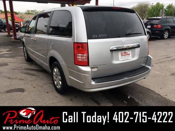 2010 Chrysler Town & Country LX for sale in Omaha, NE – photo 4