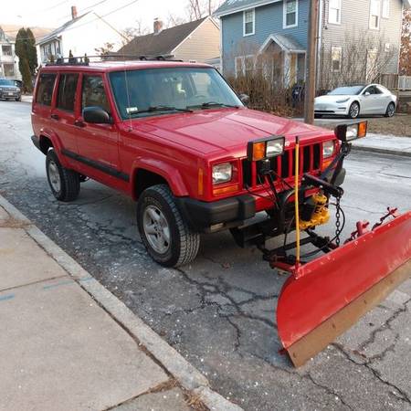 Rare Clean Lifted 2001 Jeep Cherokee with Meyer plow for sale in Brighton, MA – photo 2