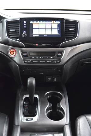 2019 Honda Pilot EX-L w/Navigation and Rear Entertainment System for sale in Lodi, NJ – photo 17