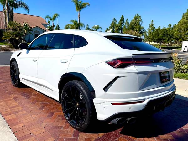 2020 LAMBORGHINI URUS FULLY LOADED AWESOME COLOR COMBO SRT8 - cars for sale in San Diego, CA – photo 4