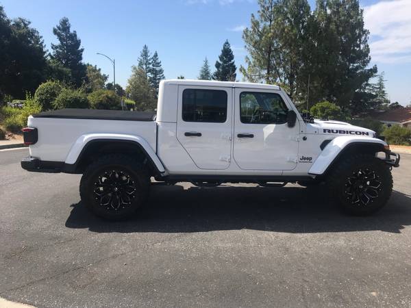2021 Jeep Gladiator Professionally Custom Built - cars & trucks - by... for sale in Long Beach, CA – photo 9