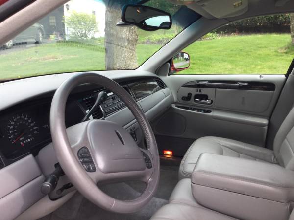 1999 Lincoln Town car for sale in State College, PA – photo 8