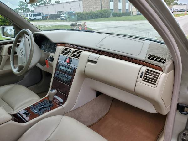 98 Mercedes E320 (1) OWNER LOW MILES @ (104-K) miles OUTSTANDING for sale in Fort Myers, FL – photo 12