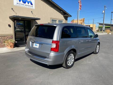 2016 Chrysler Town & Country Leather DVD Well Maintained for sale in Nampa, ID – photo 3
