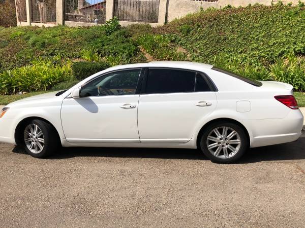 2005 Toyota Avalon limited for sale in Spring Valley, CA