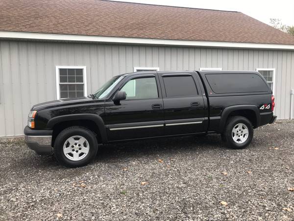 2005 chevy 1500 crew cab m.d truck x clean for sale in Syracuse, NY