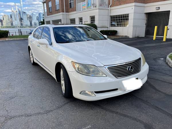 Great condition - runs great - luxury Lexus LS 460 for sale in West New York, NJ – photo 7