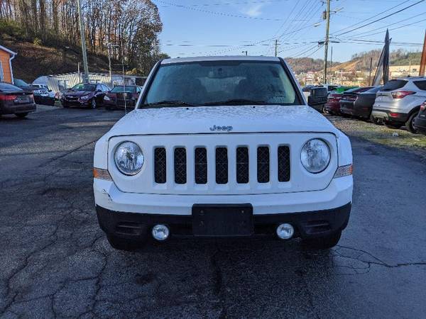 2014 Jeep Patriot Latitude 4WD - cars & trucks - by dealer - vehicle... for sale in Knoxville, TN – photo 2