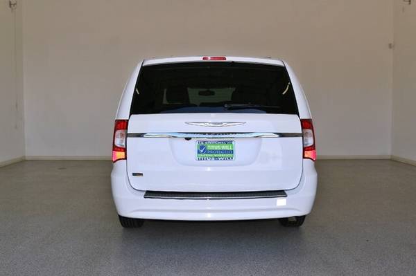 ✅✅ 2016 Chrysler Town and Country Touring Minivan for sale in Olympia, WA – photo 4