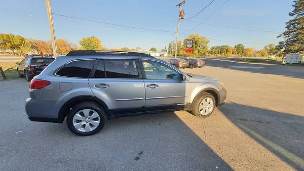 2011 Subaru outback - - by dealer - vehicle automotive for sale in Moorhead, ND – photo 6