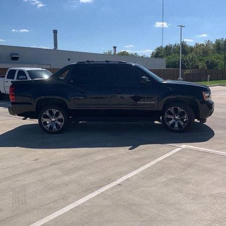 2011 Chevrolet Chevy Avalanche LS - EVERYBODY RIDES!!! for sale in Metairie, LA – photo 6