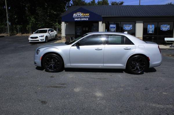 2019 CHRYSLER 300 TOURING RWD SEDAN - EZ FINANCING! FAST APPROVALS!... for sale in Greenville, NC