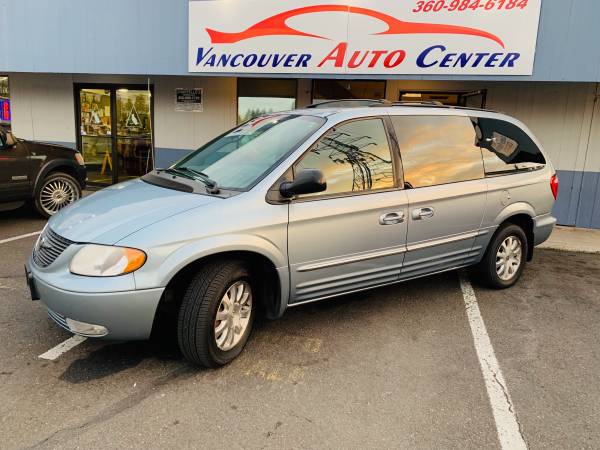 1 OWNER 2003 Chrysler town and country loaded lots of service records for sale in Vancouver, OR