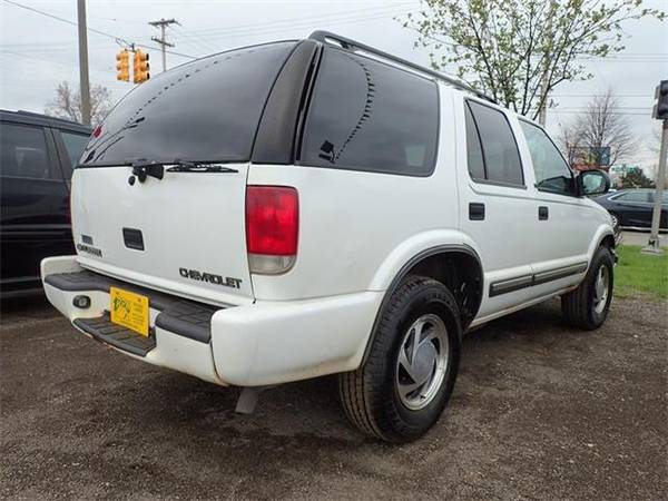 2000 Chevrolet Blazer SUV - White for sale in Lansing, MI – photo 2