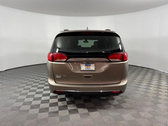 2017 Chrysler Pacifica Touring-L for sale in Davenport, IA – photo 6