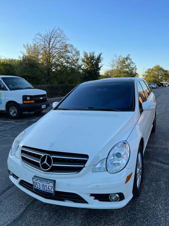2009 Mercedes-Benz R-Class R 350 AWD 4MATIC 4dr Wagon - cars & for sale in Northbrook, IL – photo 2
