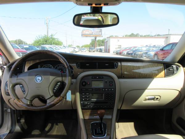 2004 Jaguar X-Type 3.0 AWD - Auto/Leather/Roof/Wheel/Low Miles - 99K!! for sale in Des Moines, IA – photo 11