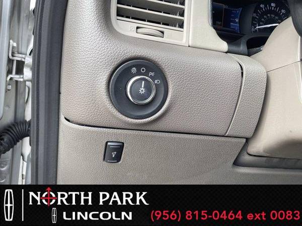 2017 Lincoln Navigator Select - SUV - - by dealer for sale in San Antonio, TX – photo 16