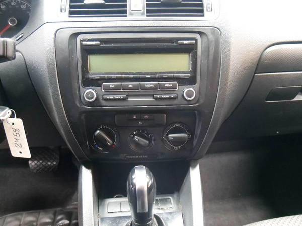 2011 Volkswagen Jetta Sedan POWER LOCKS, AIR CONDITIONING, CD for sale in Massapequa, NY – photo 20