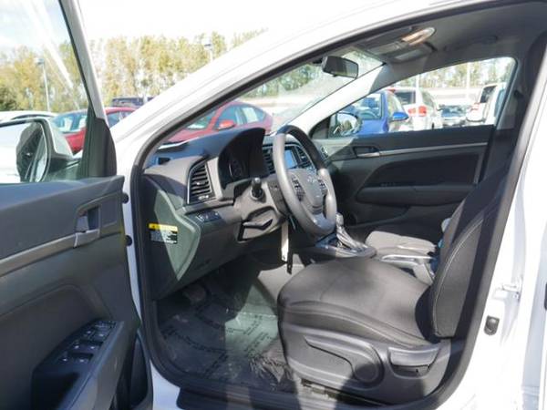 2018 Hyundai Elantra SEL for sale in Walser Experienced Autos Burnsville, MN – photo 7