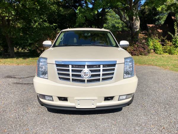 2009 Escalade 4WD Hybrid with just 73K miles - cars & trucks - by... for sale in Rochester , NY – photo 9