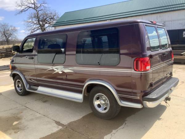2000 Dodge van with a side door Hydraulic lift - - by for sale in Sun Prairie, WI – photo 3