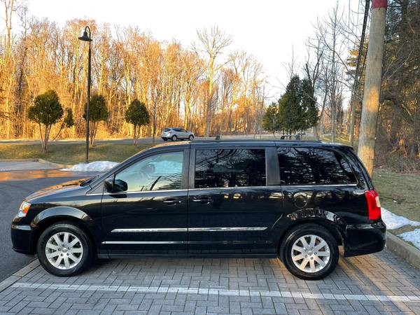 2014 Chrysler town and country family minivan touring - cars & for sale in STATEN ISLAND, NY – photo 7