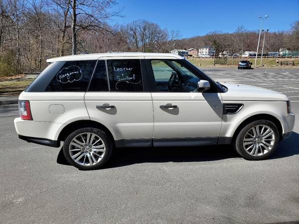 2010 Land Rover Range Rover Sport - - by dealer for sale in Waterbury, CT – photo 4