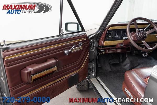 1989 Jeep Grand Wagoneer 4x4 4WD SUV for sale in Englewood, CO – photo 9
