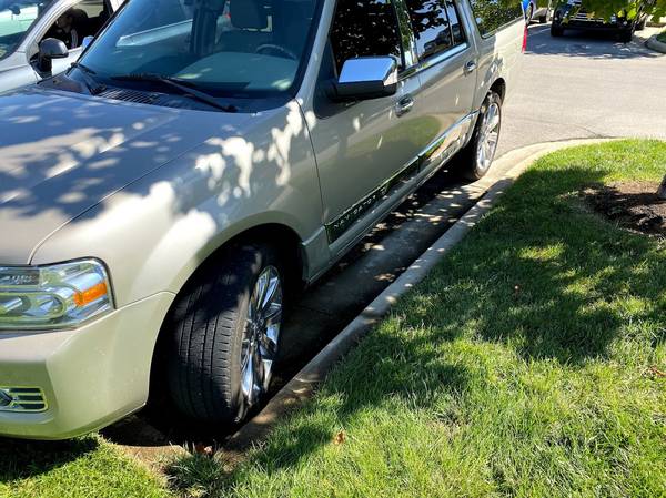 2008 Lincoln Navigator L for sale in Lexington, KY – photo 9