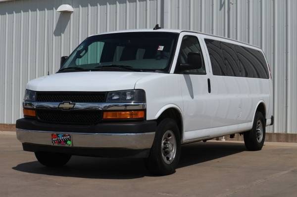 2018 Chevrolet Express Passenger LT Extended Passenger for sale in Witchita Falls, TX – photo 3