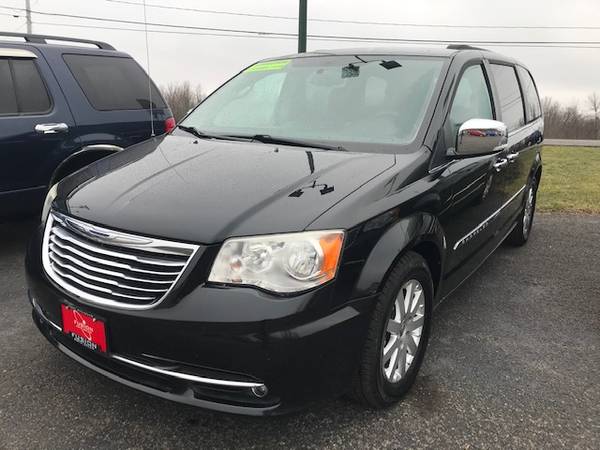2012 Chrysler Town & Country Touring-L - DVD, Leather! - cars & for sale in Spencerport, NY – photo 2