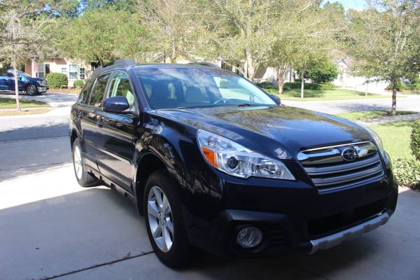 2014 Subaru Outback 2.5i Limited (under 21,000 miles) for sale in Gainesville, FL – photo 2